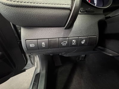 2022 Toyota Camry Hybrid LE