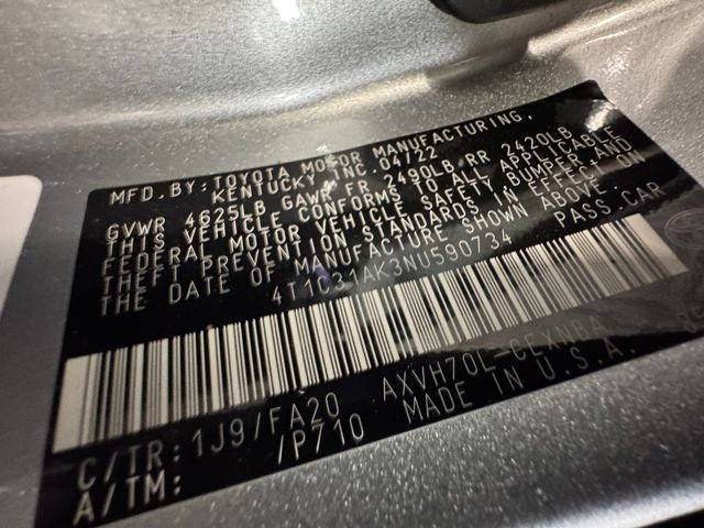 2022 Toyota Camry Hybrid LE