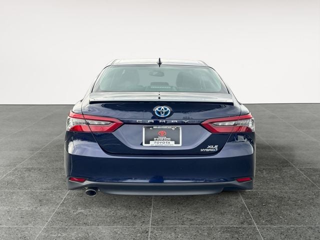 2022 Toyota Camry Hybrid XLE