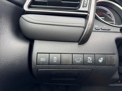 2022 Toyota Camry Hybrid XLE