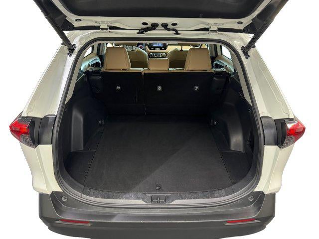 2021 Toyota RAV4 Hybrid XLE Premium
