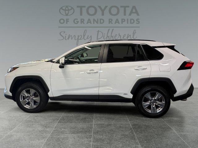 2022 Toyota RAV4 Hybrid XLE