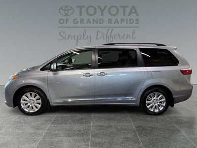 2017 Toyota Sienna XLE 7 Passenger