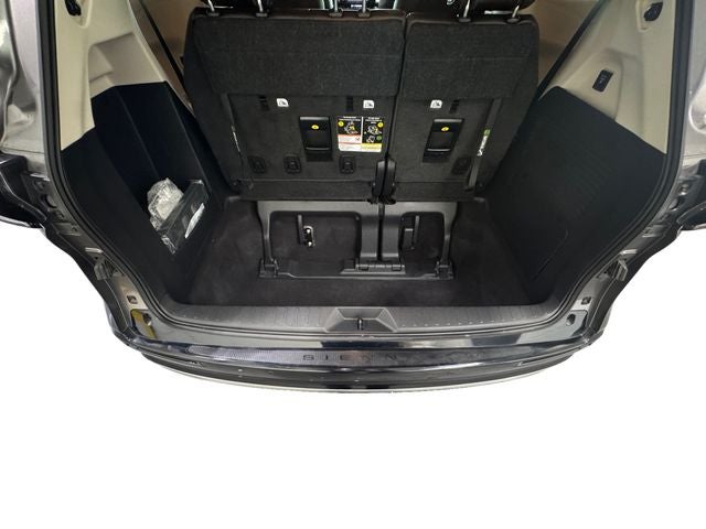 2024 Toyota Sienna Platinum 7 Passenger