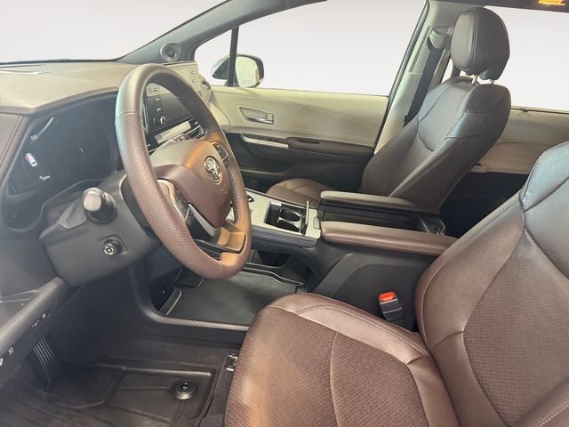 2024 Toyota Sienna Platinum 7 Passenger