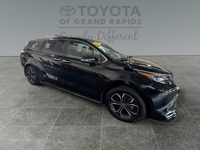 2026 Toyota Sienna Platinum 7 Passenger