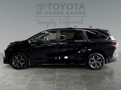 2026 Toyota Sienna Platinum 7 Passenger