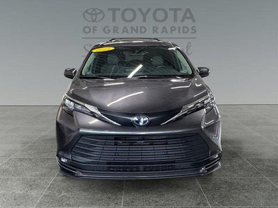 2025 Toyota Sienna XLE 7 Passenger