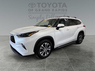2023 Toyota Highlander XLE