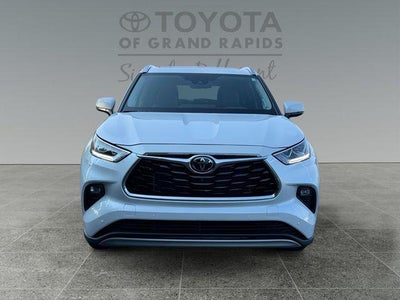2026 Toyota Highlander Platinum