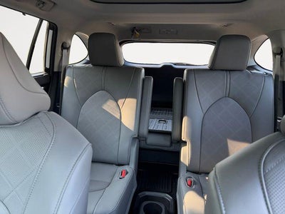2026 Toyota Highlander Platinum