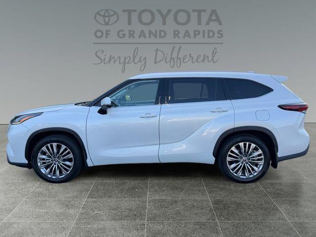 2026 Toyota Highlander Platinum