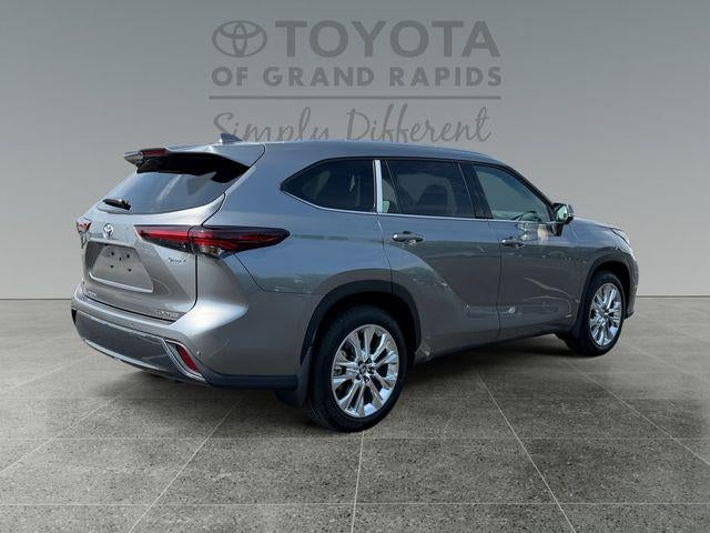 2026 Toyota Highlander Hybrid Limited
