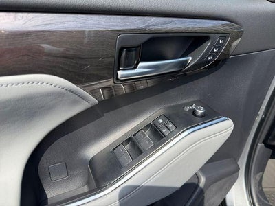 2026 Toyota Highlander Hybrid Limited