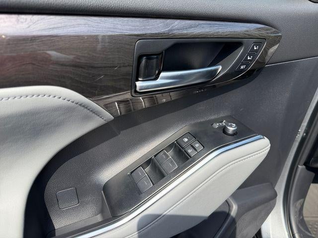 2026 Toyota Highlander Hybrid Limited