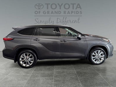 2022 Toyota Highlander Hybrid Limited