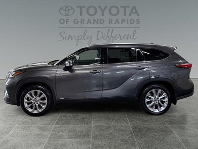 2022 Toyota Highlander Hybrid Limited
