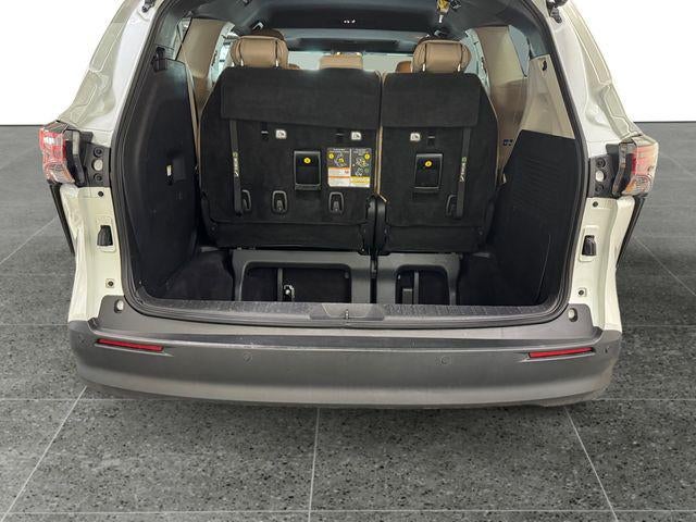 2021 Toyota Sienna XLE 8 Passenger