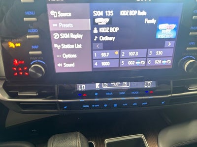 2021 Toyota Sienna XLE 8 Passenger