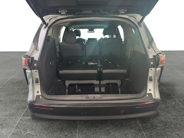 2021 Toyota Sienna XLE 8 Passenger