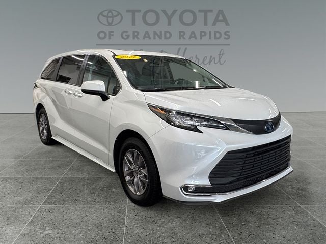 2022 Toyota Sienna XLE 7 Passenger
