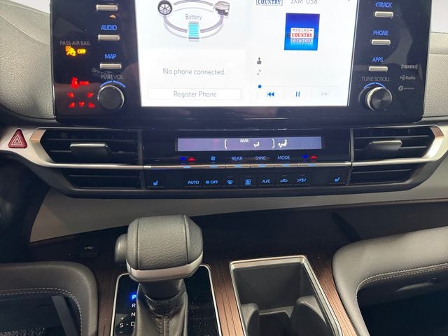 2022 Toyota Sienna XLE 7 Passenger