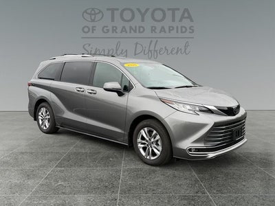 2026 Toyota Sienna Limited 7 Passenger