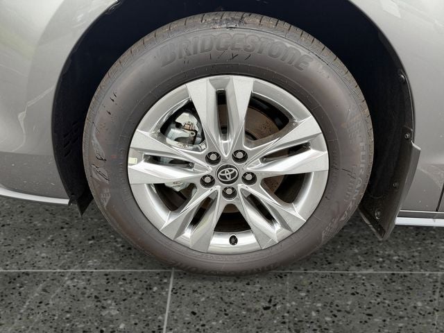 2026 Toyota Sienna Limited 7 Passenger