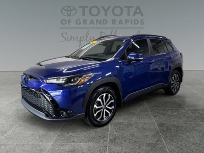 2023 Toyota Corolla Cross Hybrid SE