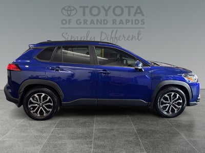 2023 Toyota Corolla Cross Hybrid SE