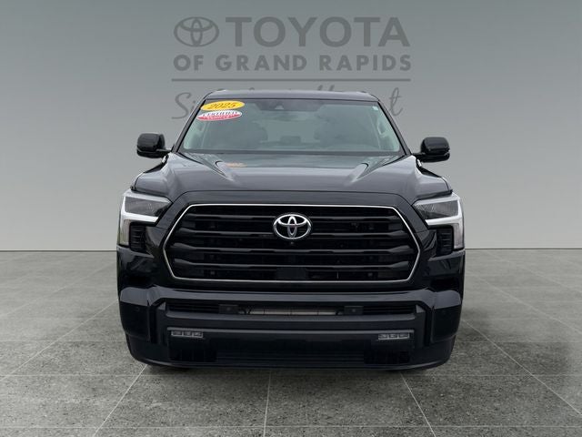 2024 Toyota Sequoia SR5