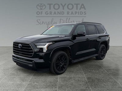 2024 Toyota Sequoia SR5