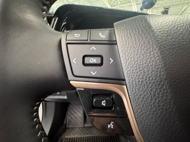 2025 Toyota Crown Signia Limited