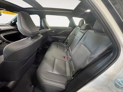 2025 Toyota Crown Signia Limited