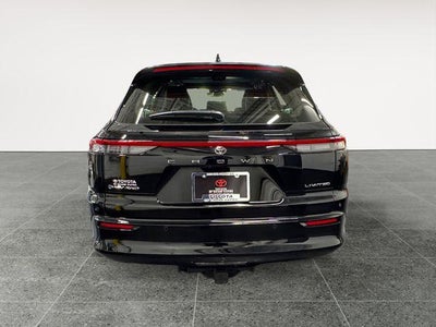 2025 Toyota Crown Signia Limited