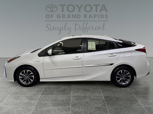 2022 Toyota Prius XLE