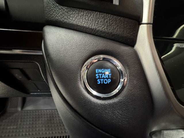 2017 Toyota Land Cruiser Base