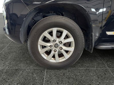2017 Toyota Land Cruiser Base