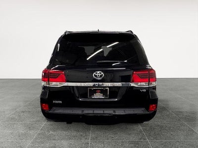 2017 Toyota Land Cruiser Base