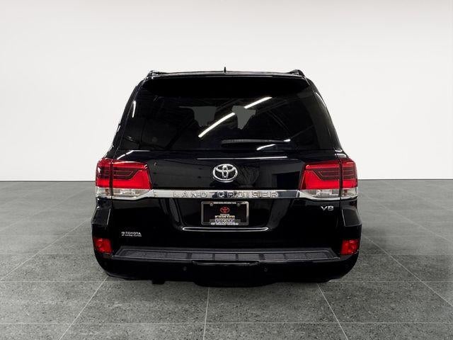 2017 Toyota Land Cruiser Base