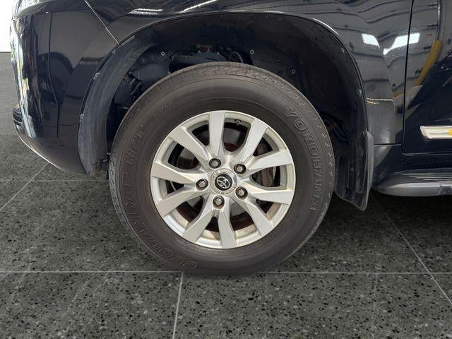 2017 Toyota Land Cruiser Base