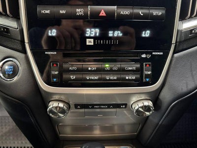 2017 Toyota Land Cruiser Base