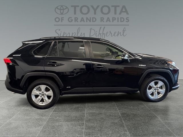 2020 Toyota RAV4 Hybrid XLE