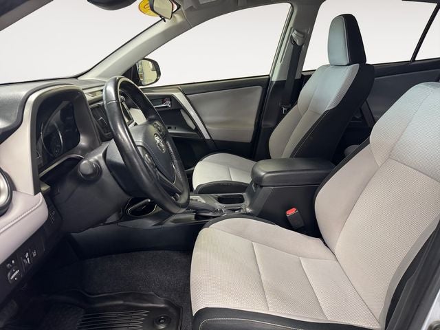 2018 Toyota RAV4 Hybrid XLE