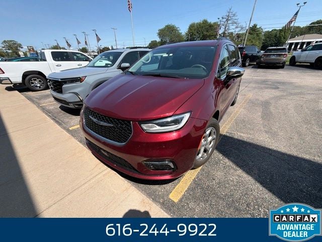 2023 Chrysler Pacifica Limited 3.6 Liter V6 7 Passenger 3rd Row Seating AWD