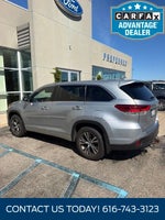 2017 Toyota Highlander LE Plus 3.5 Liter V6 AWD 3rd Row Seating
