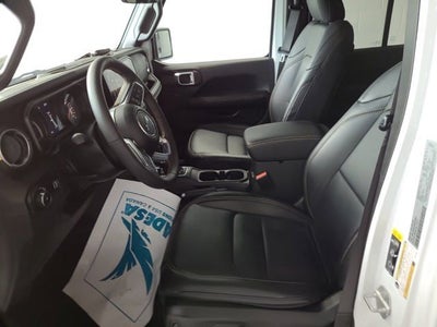 2025 Jeep Wrangler 4-Door Sahara 4x4
