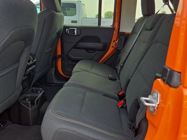 2025 Jeep Wrangler 4-Door Sahara 4x4