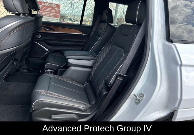 2025 Jeep Grand Cherokee L Summit 3.6 Liter V6 4WD