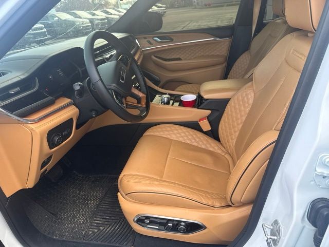 2024 Jeep Grand Cherokee L Summit 5.7 Liter V8 Hemi 4WD